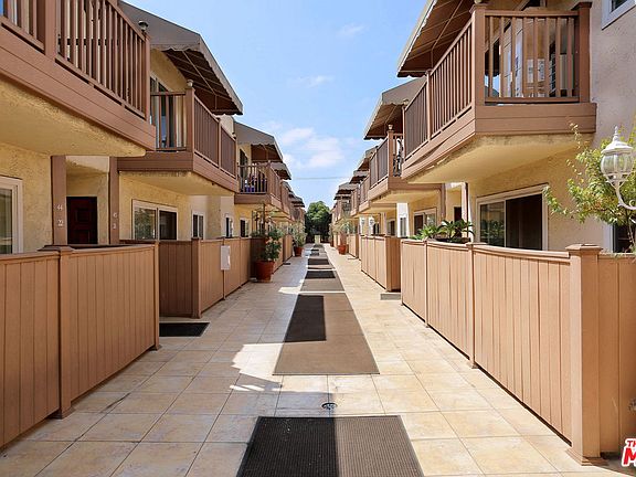 4th image of 2852 Sawtelle Blvd APT 37