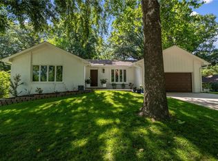 4215 NW Claymont Dr, Kansas City, MO 64116