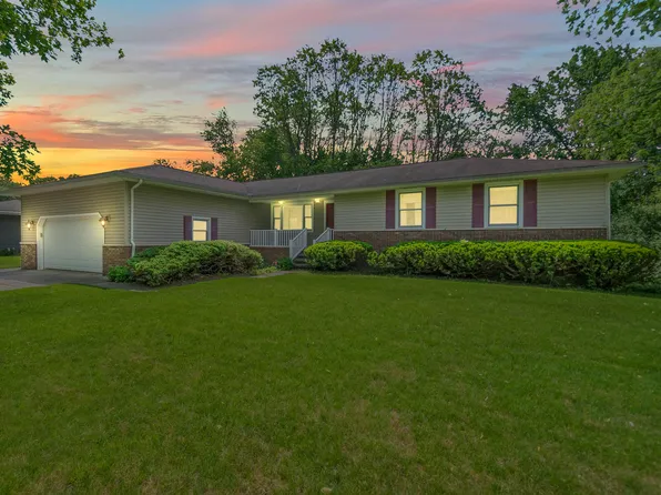 34 Warren Ave, Hillsdale, MI 49242