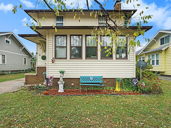 2nd image of 1107 Bower St