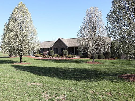 3rd image of 115 Foxberry Ln