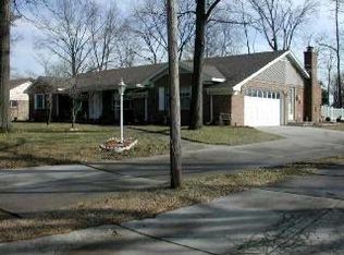 7472 Canterbury Dr, Lambertville, MI 48144