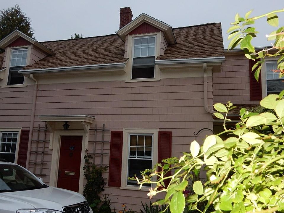 1st image of 19 Hawkes St #1
