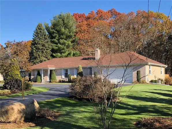 280 Pippin Orchard Rd, Cranston, RI 02921