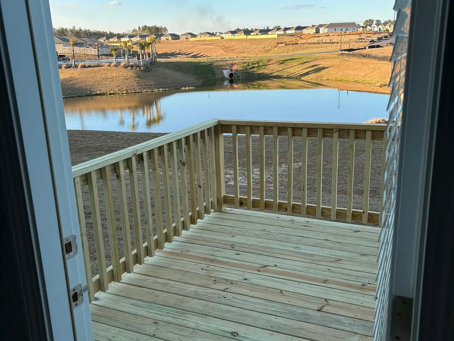 3 bed, 2.5 bath, 1437 sqft, $1,900 — Photo 4