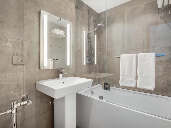 439 East 51st Street 8A image 12 of 12