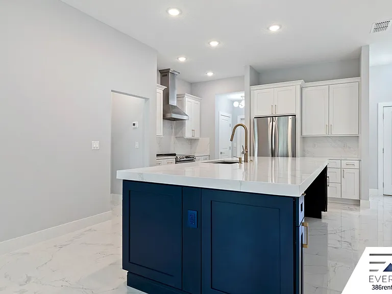 4 Karl Ct — Photo 10
