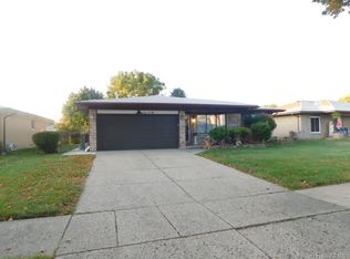 2250 Nadine Dr, Sterling Heights, MI 48310