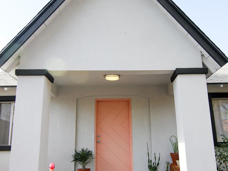 1st image of 1637 E Amelia Ave