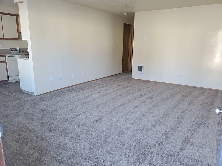 Greenwood Park Apartments — Photo 11
