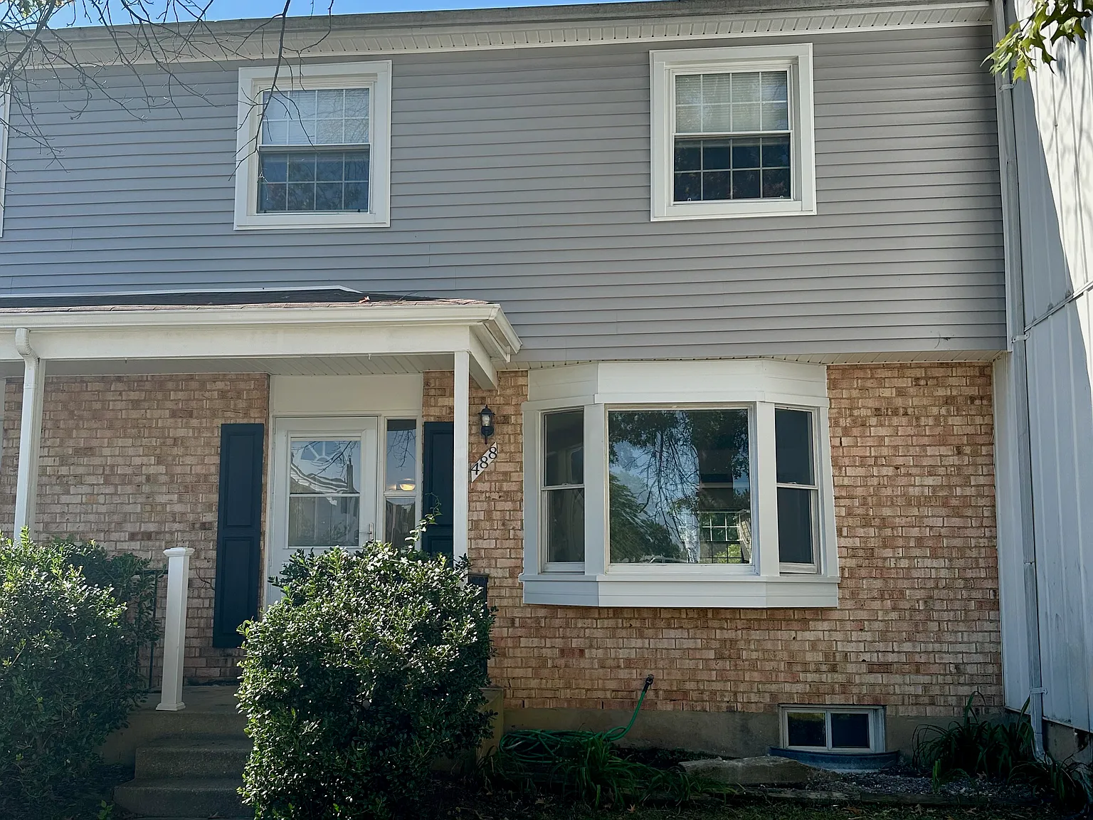 488 Kenilworth Ct — Photo 1