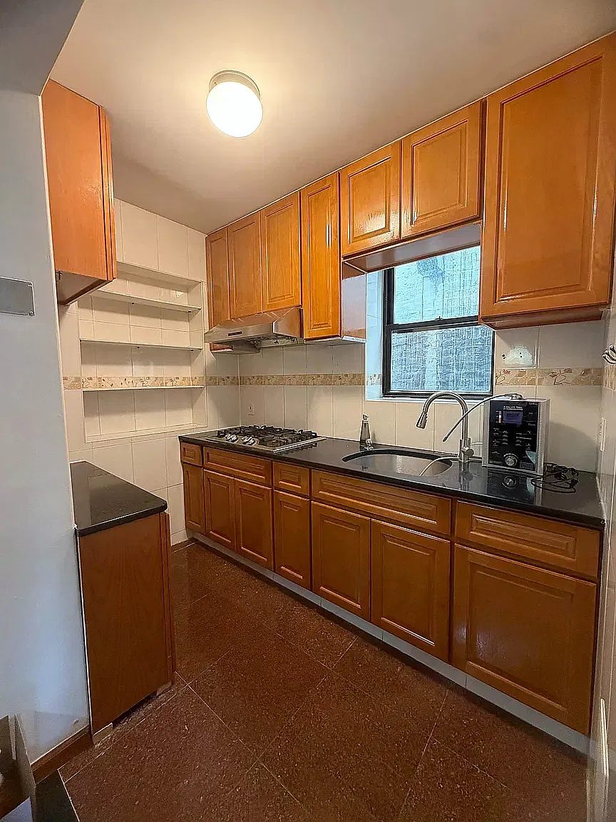 14 Orchard Street — Photo 4