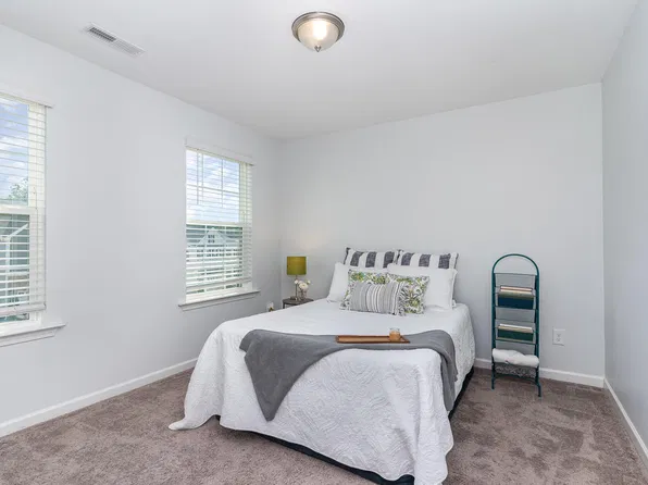 420 Cahors Trl, Holly Springs, NC 27540