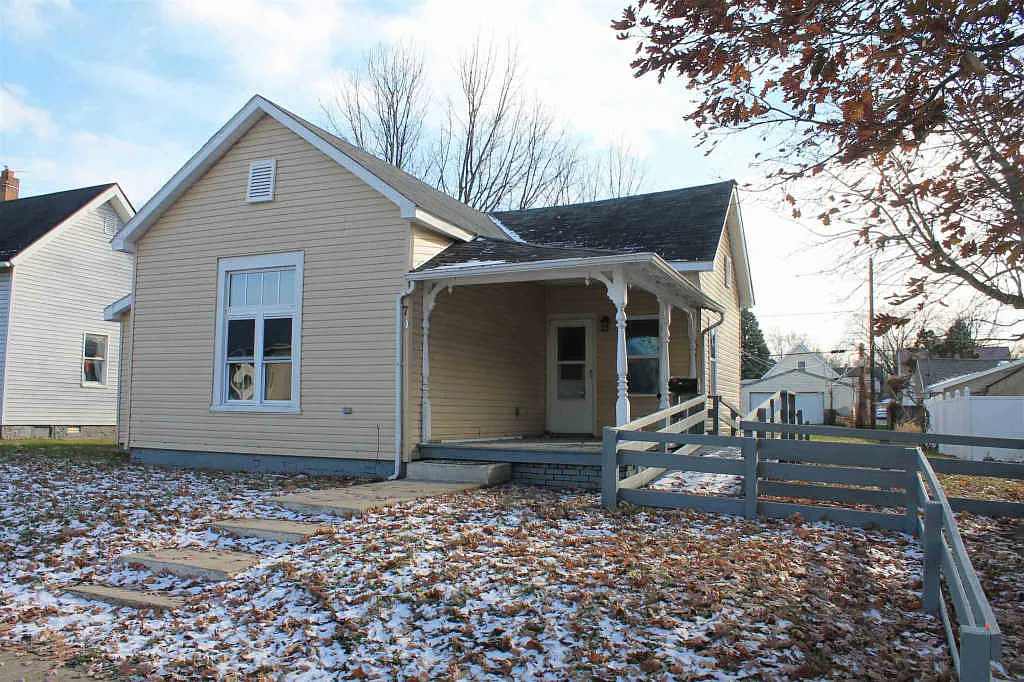 703 Binford St photo 1