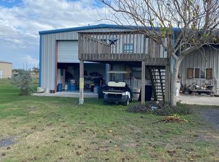 38 Eel Ct, Palacios, TX 77465
