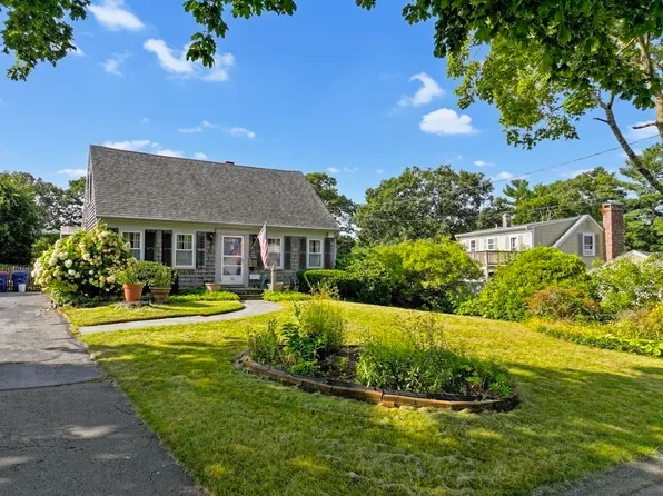 50 Little Oak Rd, New Bedford, MA 02745