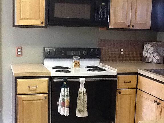 4th image of 4231 Touzalin Ave