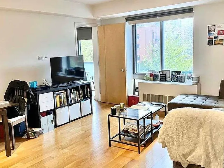 1677 Lexington Ave #6A — Photo 6
