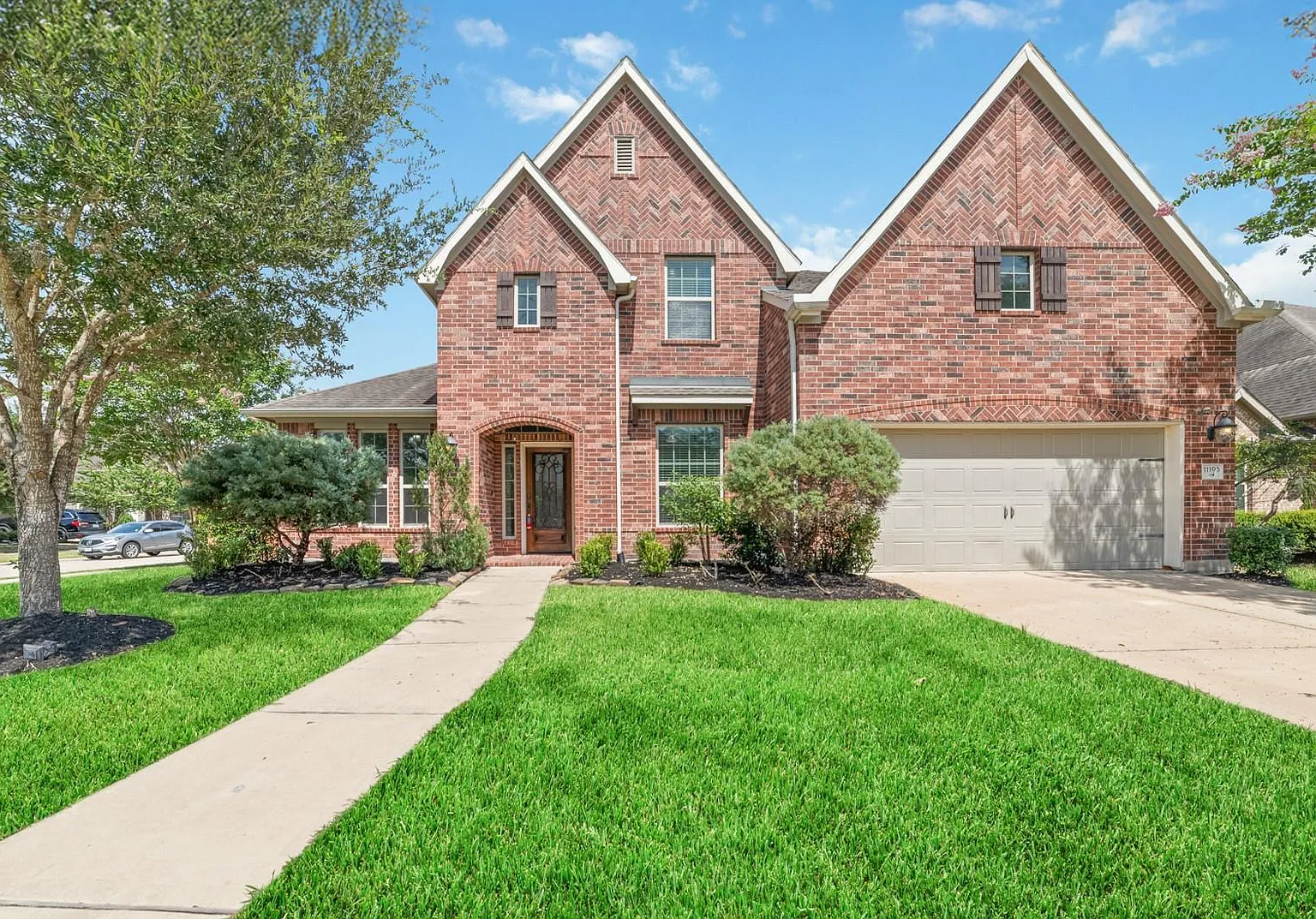 4 bed, 3.5 bath, 4085 sqft, $3,900 — Photo 1