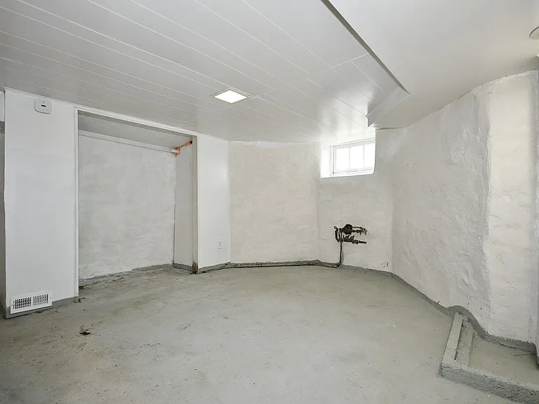991 Leon Rd — Photo 21