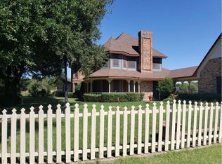 1906 Westmoreland Rd, Oak Leaf, TX 75154