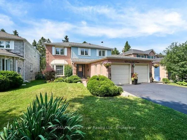 939 Catskill Dr, Oshawa, ON L1J 8J9