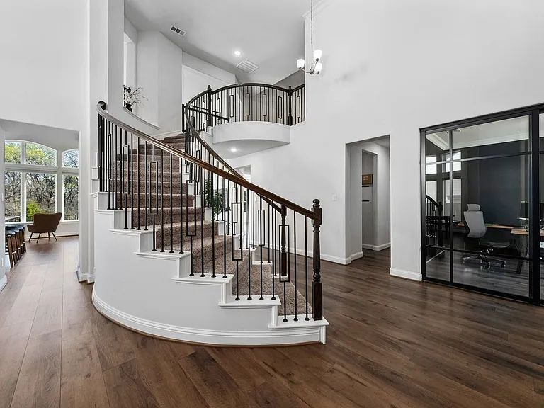 4602 Lorion Dr — Photo 6