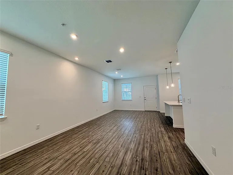 449 Belmond Dr — Photo 3