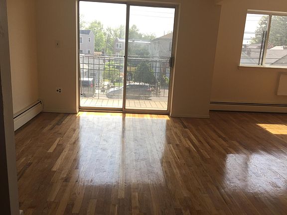 5th image of 288 Blair Ave