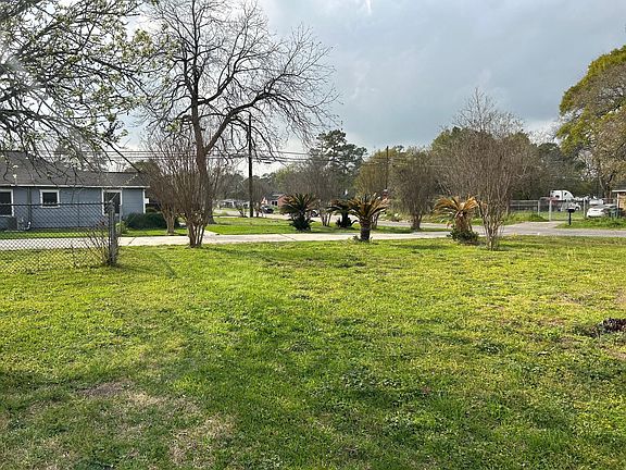2nd image of 7902 Laura Koppe Rd