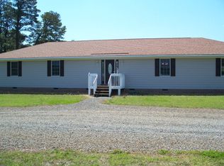 148 Farmers Dell Ln, Deltaville, VA 23043