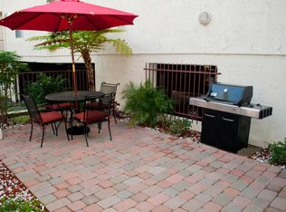 The Promenade, Van Nuys, CA 91411
