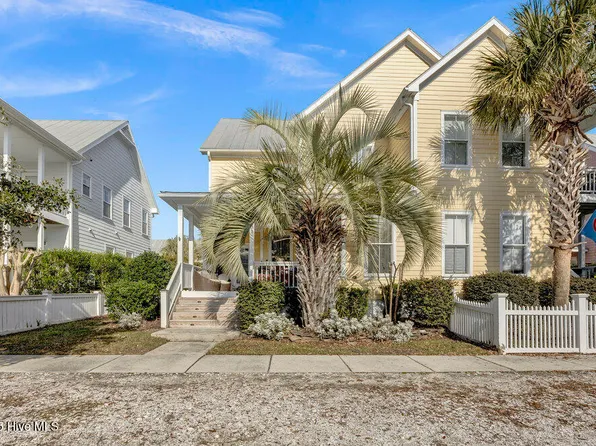 233 Silver Sloop Way, Carolina Beach, NC 28428
