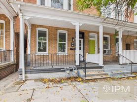 633 W Princess St