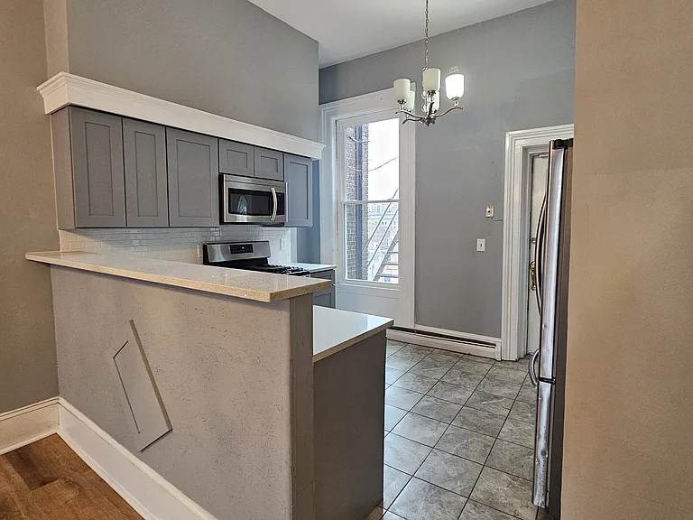 32 1st St #2 — Photo 9