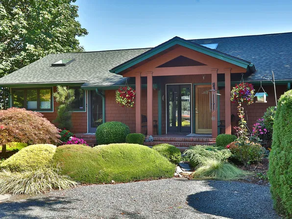 6105 Bob Galbreath, Clinton, WA 98236