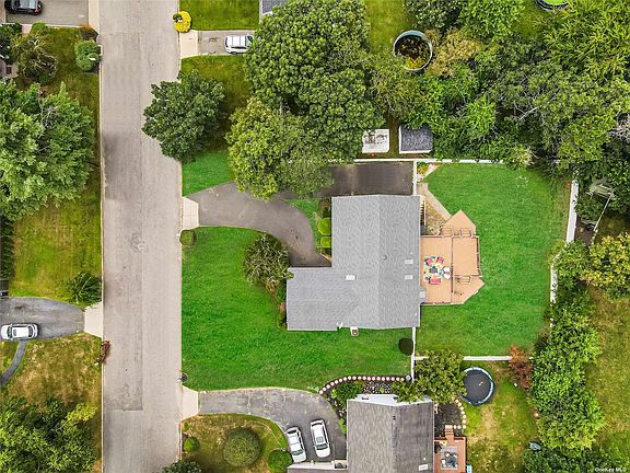 2nd image of 101 Camille Ln
