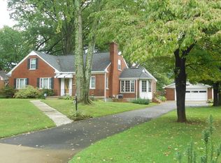 22 Sterling Rd, Louisville, KY 40220