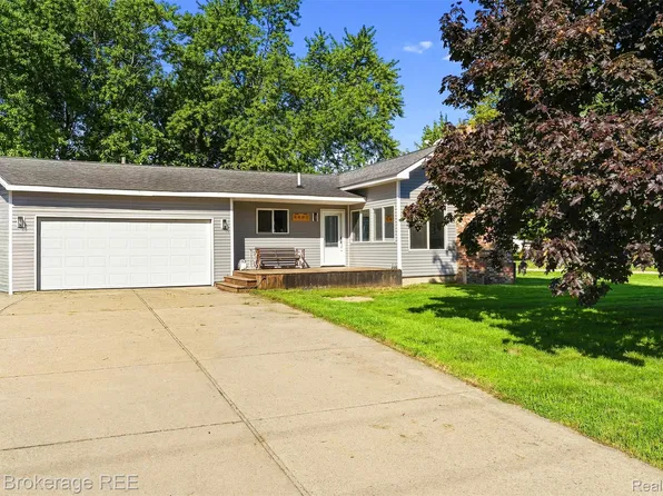 4443 N Gale Rd, Davison, MI 48423