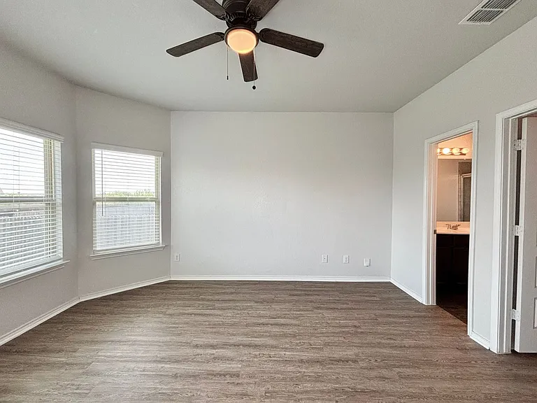 8226 Noble Crst — Photo 6