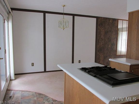 5th image of 79 Wakefield Dr