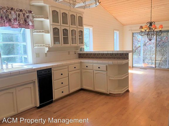 5th image of 13070 Golden Trout Way