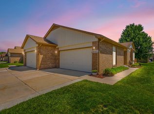26160 N Knollwood Dr, Chesterfield, MI 48051