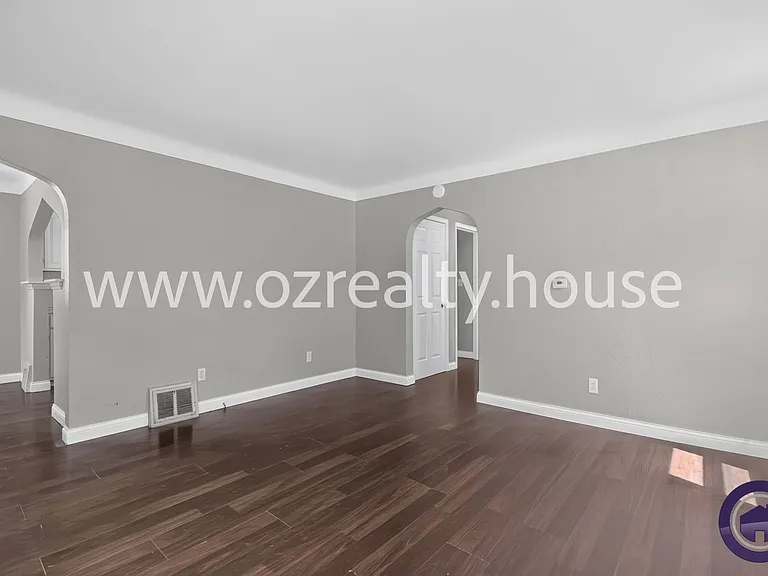 3434 Bellevue Rd — Photo 4