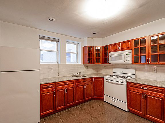 5th image of 1836 S 10th St #1