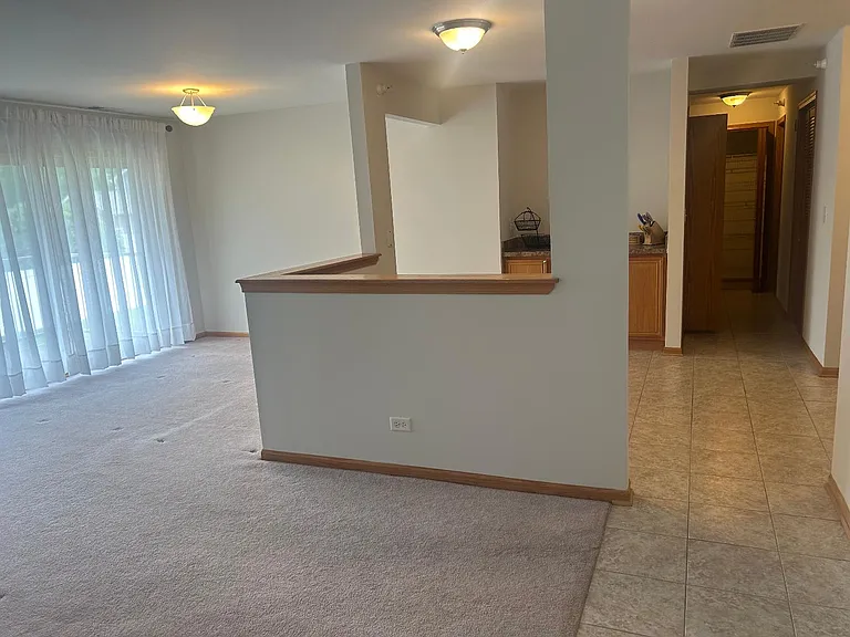 1061 Ashley Ct S #2D — Photo 7