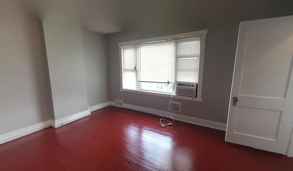 2nd image of 313 Akron Ave