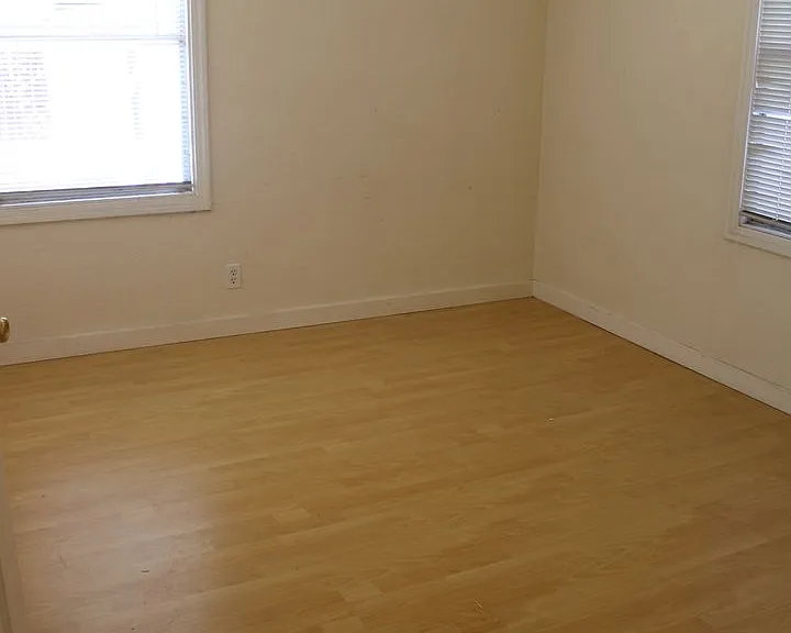 17 Lorraine Ave — Photo 9