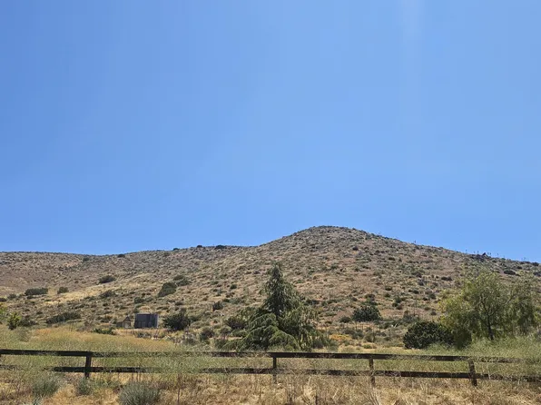 Sache St, Acton, CA 93510