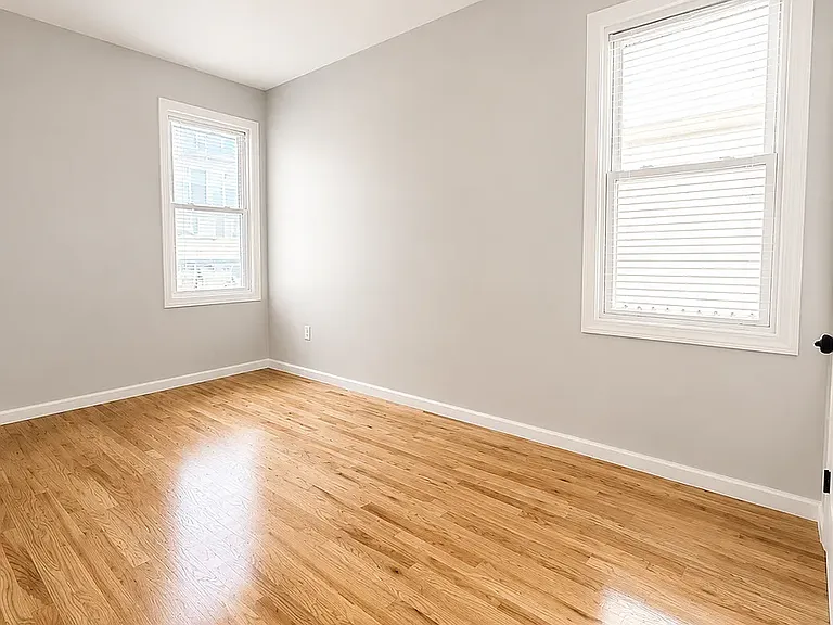 29 Baldwin Ave #2 — Photo 4